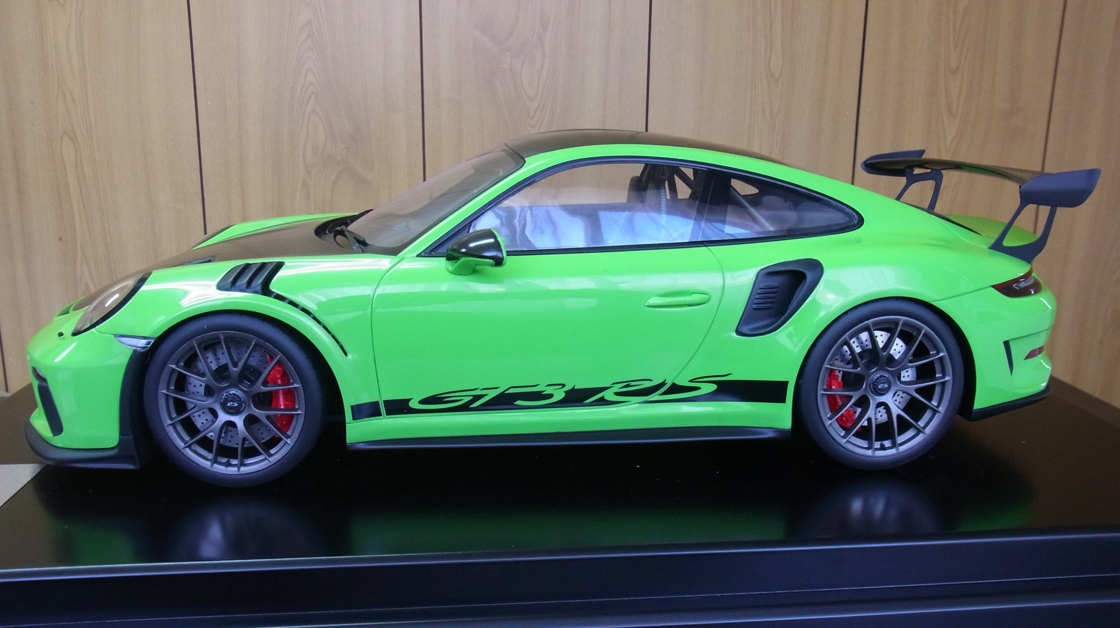 買取情報 スパーク 1 12 ポルシェ 911 Gt3 Rs ヴァイザッハ パッケージ 18 リザード グリーン 株式会社電脳遊幻組